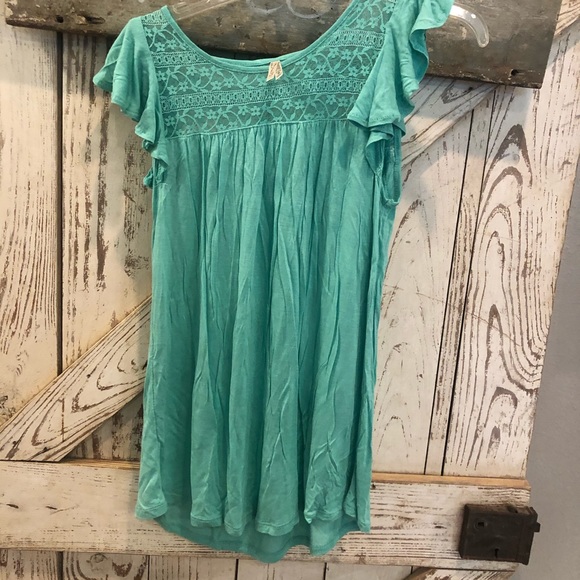 Shirt with flowy sleeves - Picture 1 of 3